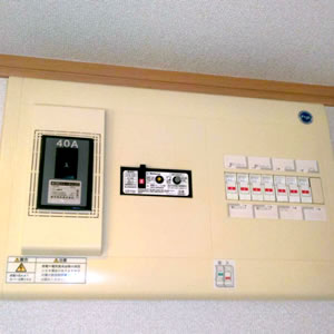エアコンコンセント200V⇒100V変換電気工事(神奈川県川崎市多摩区)